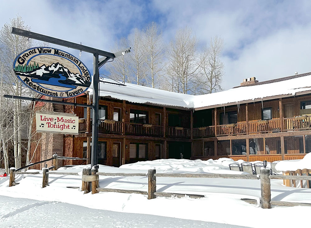 mountain lodge for sale in Grand Lake, CO